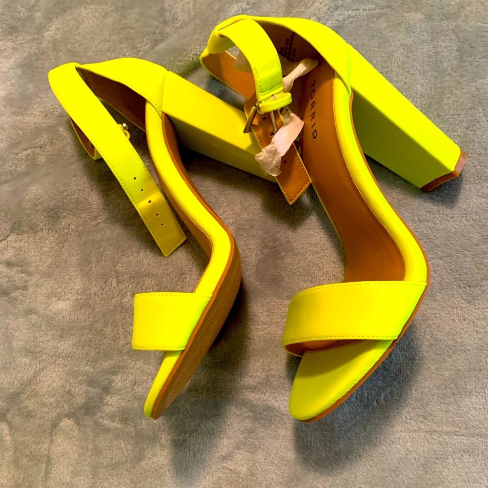 Torrid Wide Width Heels- NWT